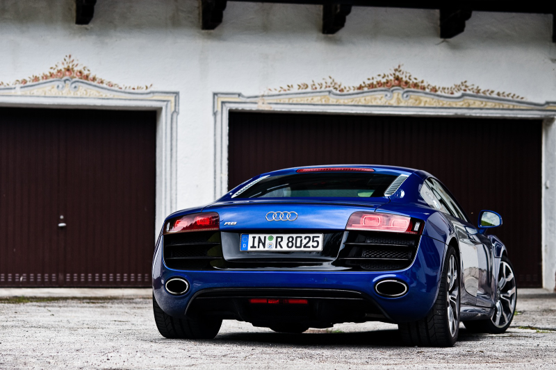 Illustration for article titled Audi R8 V10
